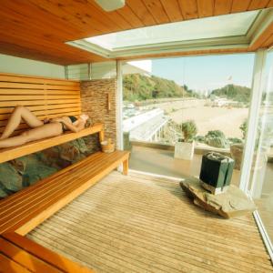 sauna panorámico frente al mar